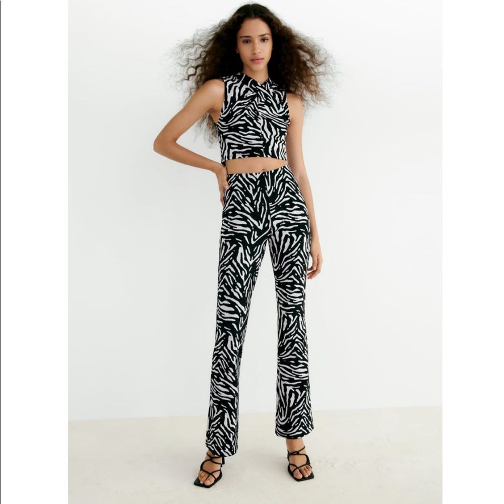 JACQUARD WRAP TOP